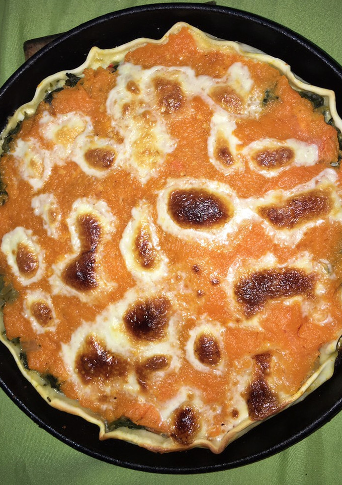 Una foto de Tarta de acelga 🥬 y calabaza 🥧