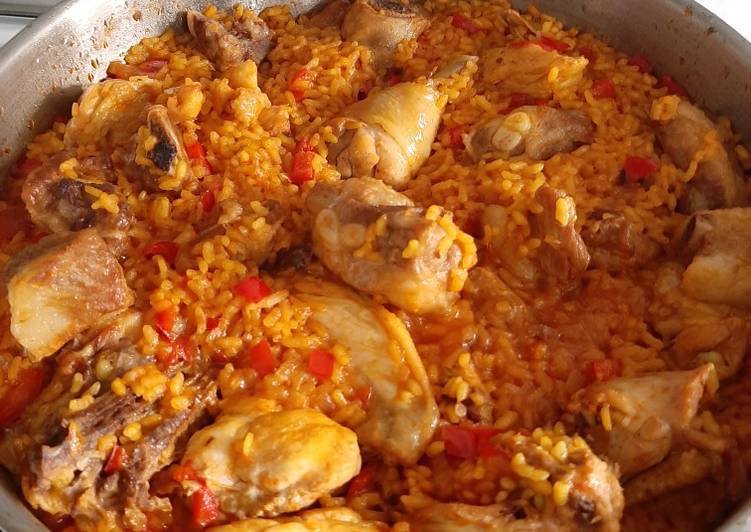 Arroz con costillas y pollo