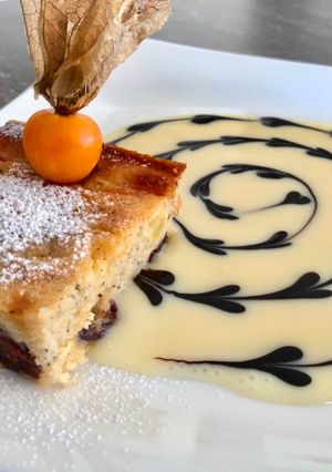 Foto di QUADROTTI DI POLENTA, MELE E UVETTA