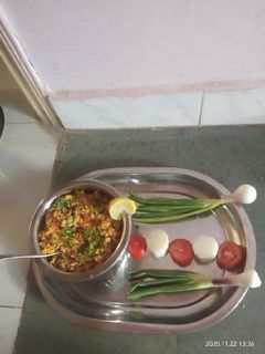બોમ્બે સ્ટાઇલ પુલાવ(Bombay style pulao recipe in gujarati) રેસીપી મુખ્ય ફોટો