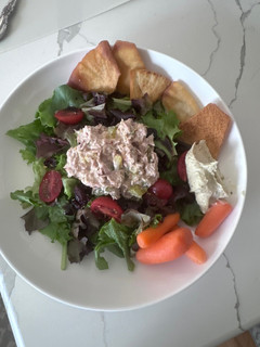 A picture of Easy Tuna Salad.