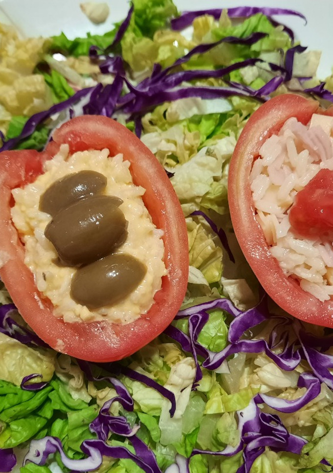 Una foto de Tomates rellenos