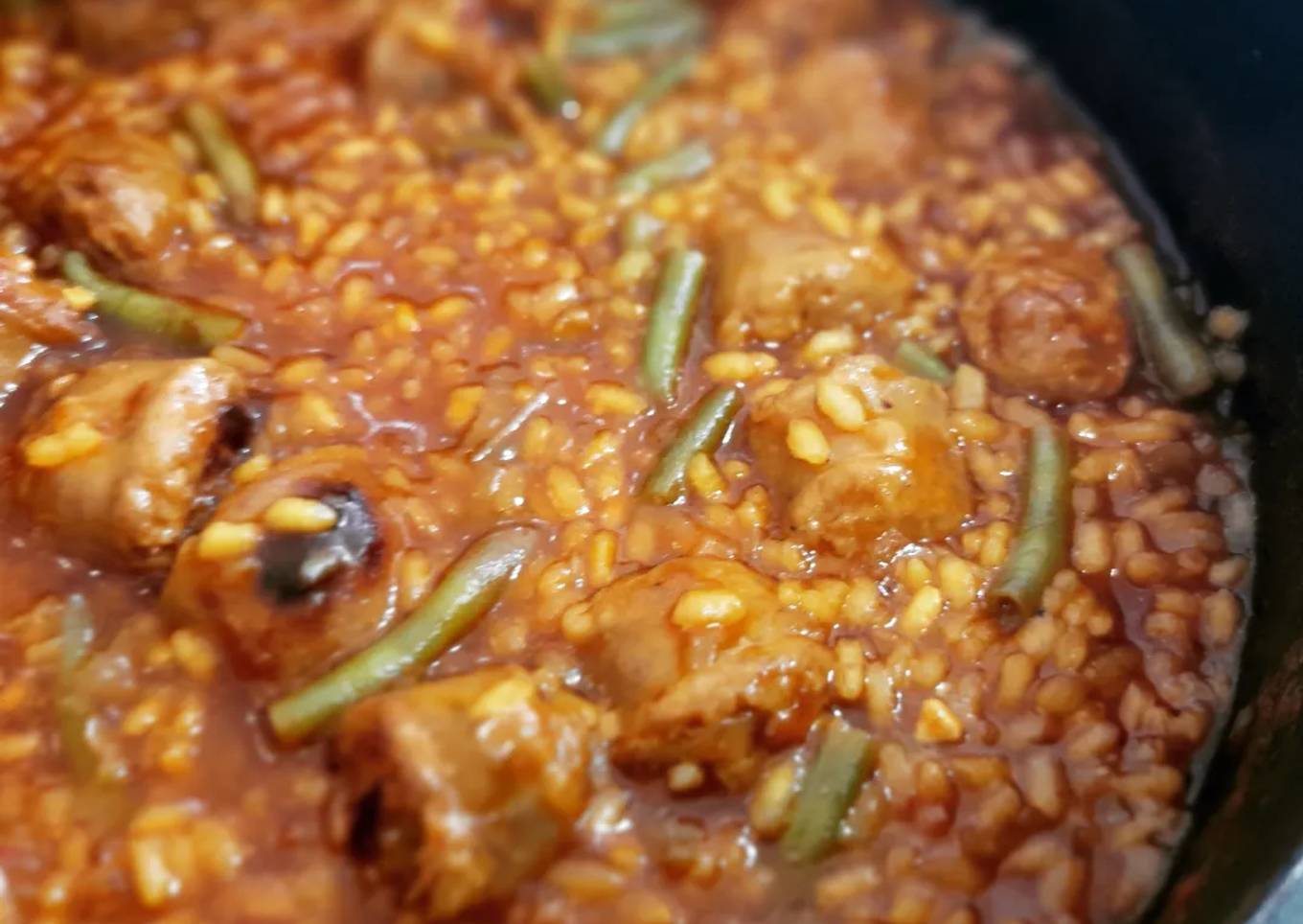 Arroz meloso de butifarra y judías tiernas