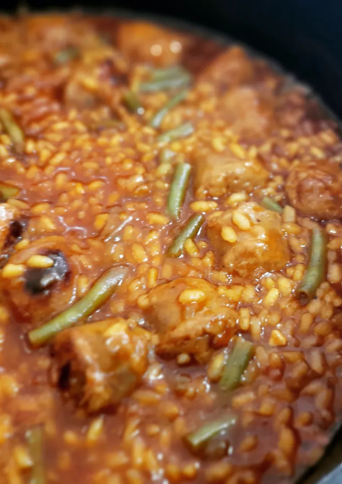 Una foto de Arroz meloso de butifarra y judías tiernas