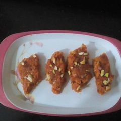 A picture of Carrot barfi.