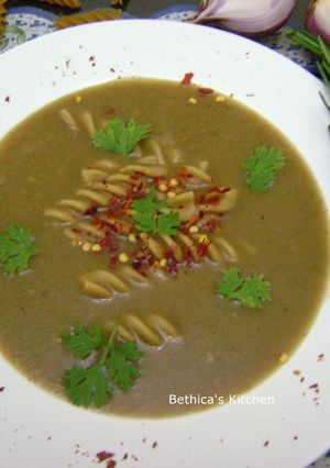 A picture of Onion Pasta Soup.