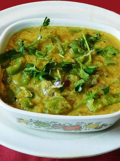 A picture of Cabbage Bell Pepper poricha kootu.