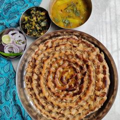 A picture of Rajasthani Khoba Roti.