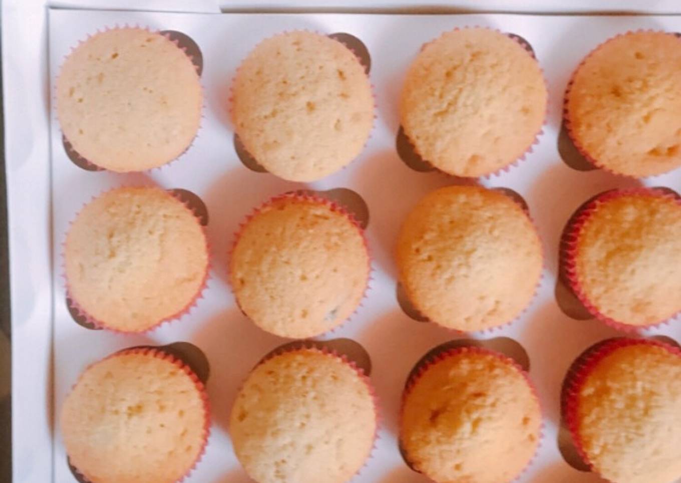 Vanilla cupcake