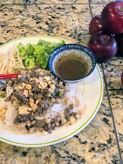 Hình của món Bún xào thịt bò.