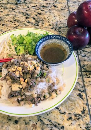 Hình của món Bún xào thịt bò.