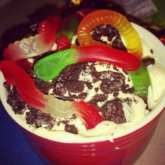 A picture of Oreo Cheesecake Dirt Cups.