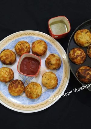 A picture of Urad Dal Appe.