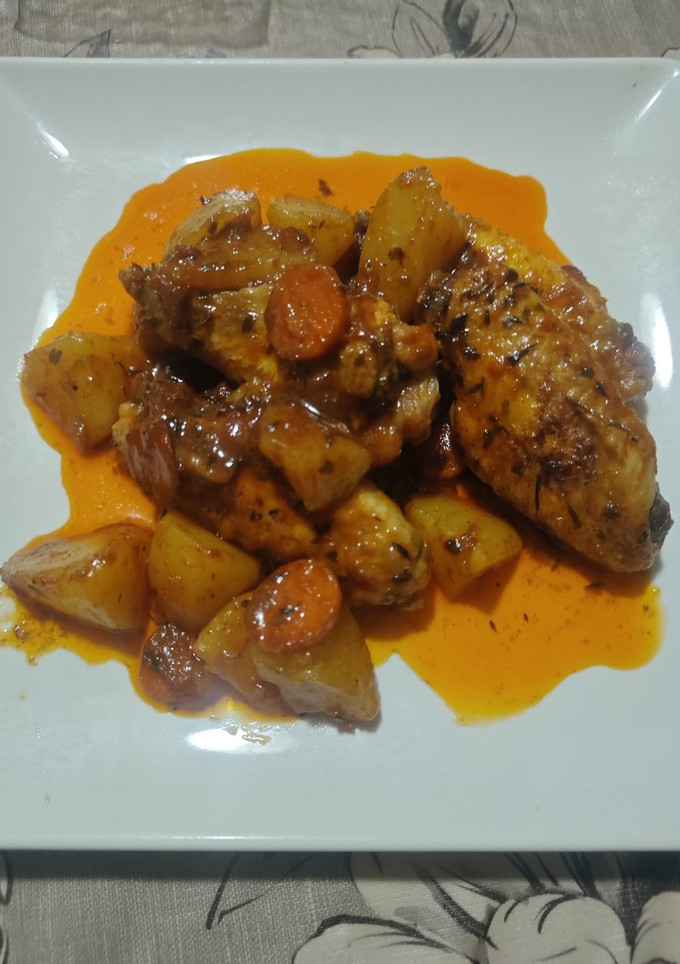 Una foto de Alitas guisadas con zanahoria y patata
