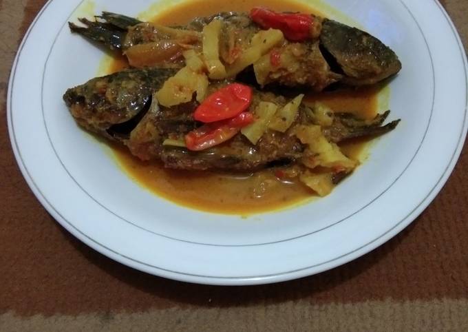 Resep Ikan Mas Bumbu Kuning, Enak Banget