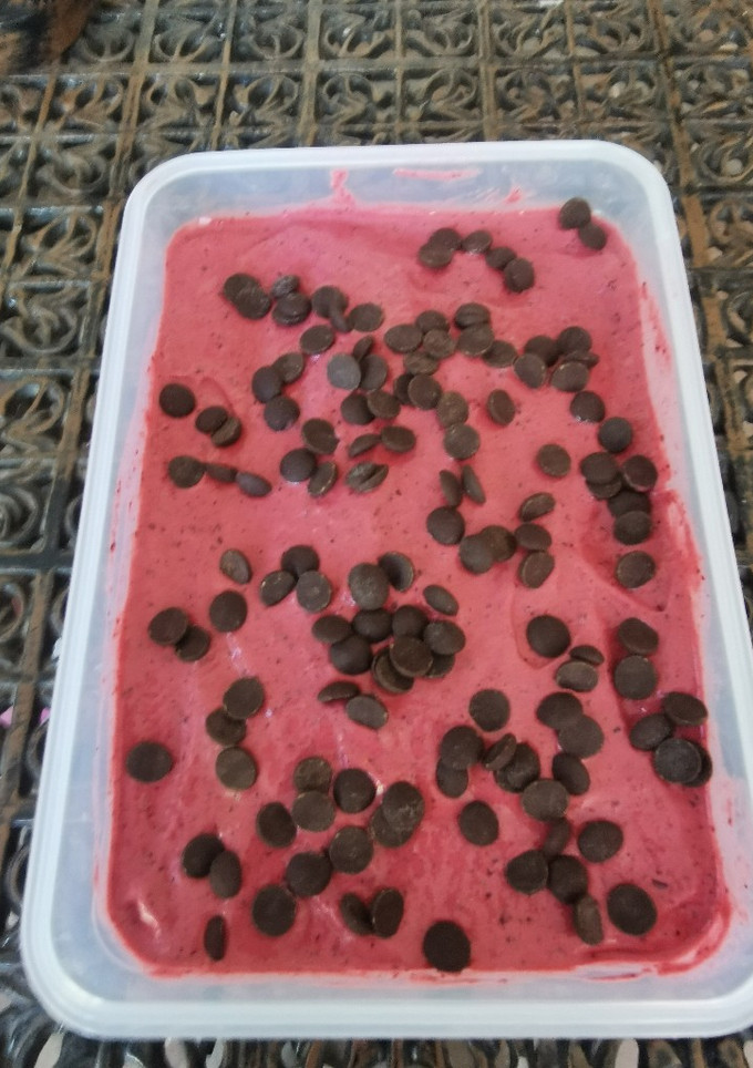 Una foto de Helado de frutos rojos sin heladera