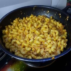 A picture of MACRONI 👍.