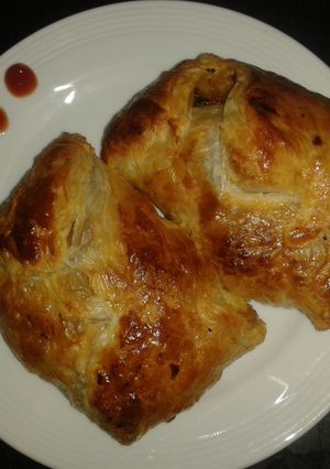 A picture of Vegetable Puff's.