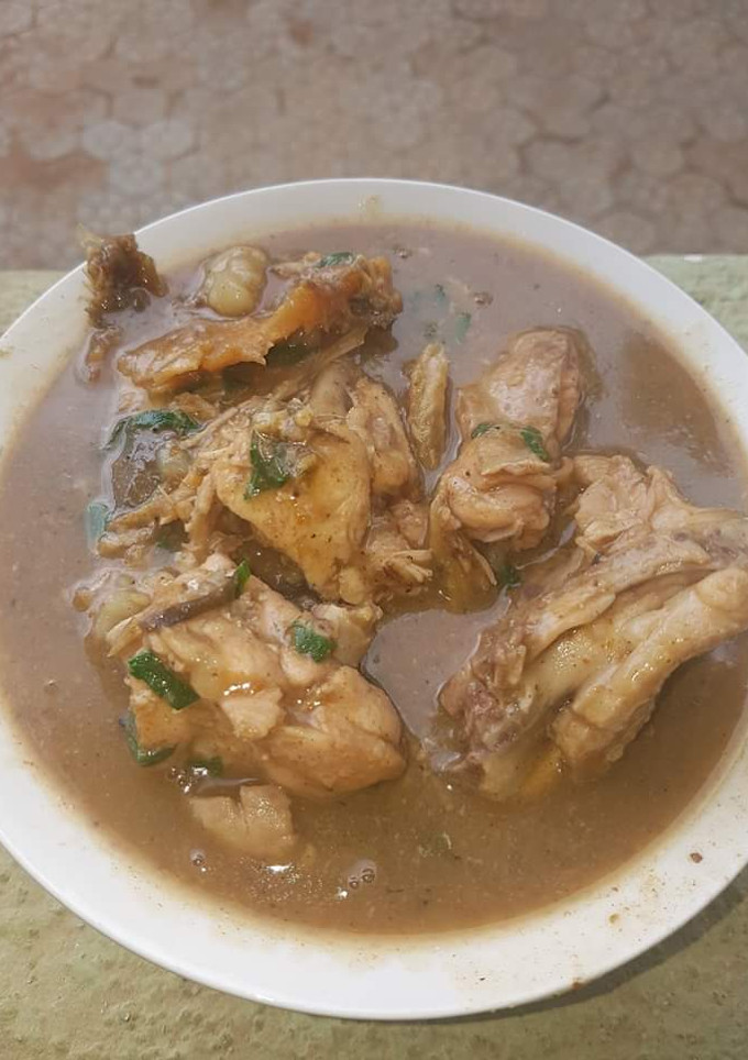 A picture of Chicken pepper soup.