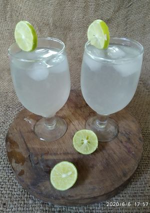 नींबू शरबत (Nimbu Sharbat recipe in hindi) रेसिपी मुख्य फोटो