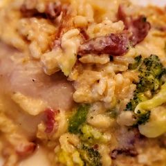 A picture of Cheesy Chicken, Bacon and Broccoli Casserole.