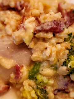 A picture of Cheesy Chicken, Bacon and Broccoli Casserole.