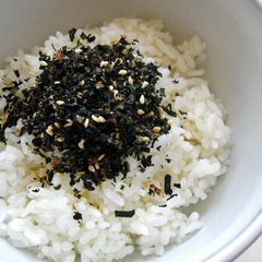 A picture of Shiso Wakame 'Furikake'.