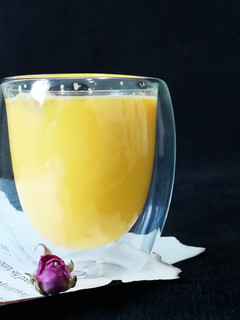 عکسی از دستور شیر زعفران عسلی