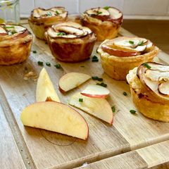 A picture of Sausage, Pork & Mustard Mini Pies.