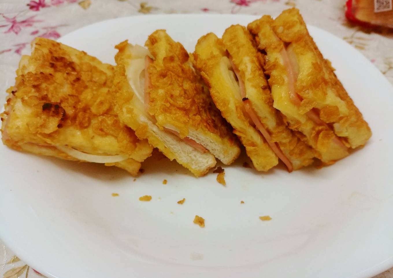 Crispy Toast bread smoke beef