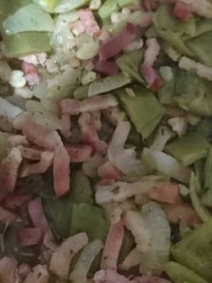 Una foto de Judías verdes salteadas con bacon (tupper)