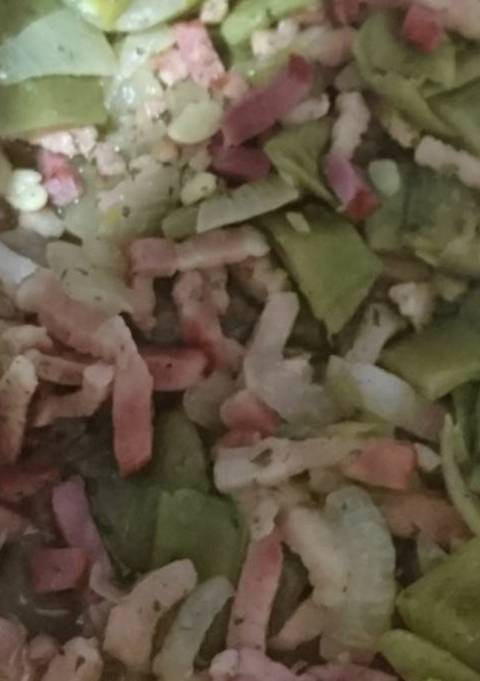 Una foto de Judías verdes salteadas con bacon (tupper)