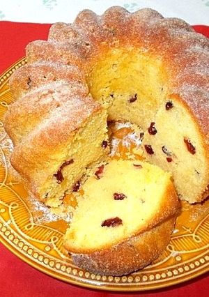 Citromos kuglóf vörös áfonyával recept fotója