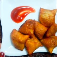 A picture of Quick party samosas.