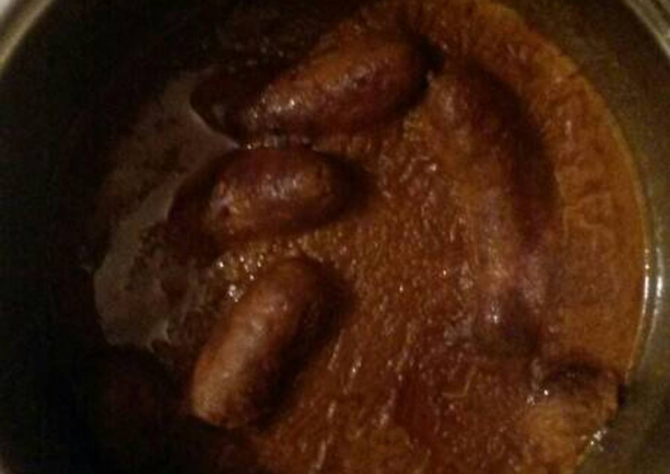 Pork sausages in gravy