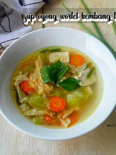 Foto resep Sup oyong wortel kembang tahu