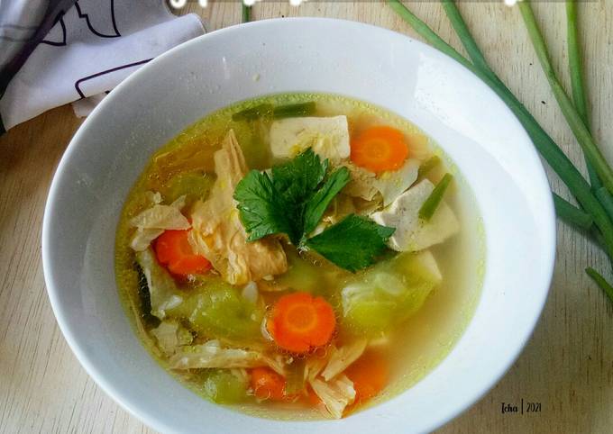 Sup oyong wortel kembang tahu