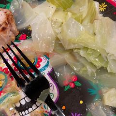 A picture of Sweet n sour cabbage.