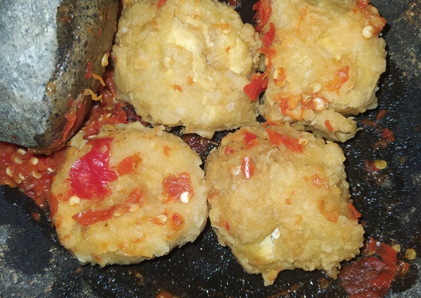 Tahu pong geprek