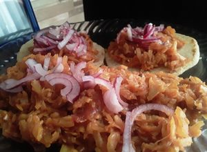 Una foto de "Berenjena y coliflor Pibil" 🤔🌮🍆🥦🌰🌶🍆🌮
