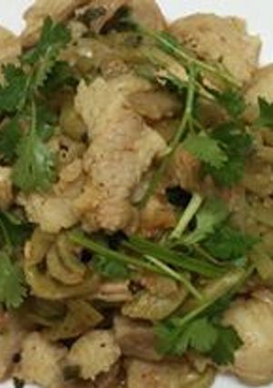 Hình của món Dưa môn xào thịt ba chỉ.