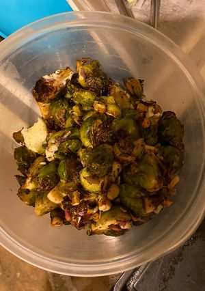 A picture of Roasted Brussels sprouts 🤍.