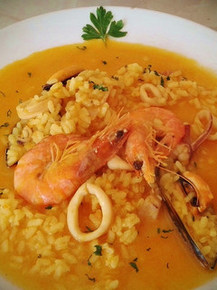 Una foto de Arroz caldoso a la marinera