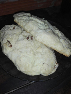 Una foto de Pan casero con chicharrón