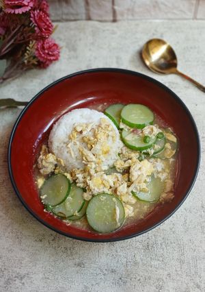 Foto resep Nasi Siram Timun Telur