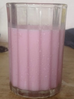 ரோஸ்மில்க் (Rosemilk recipe in tamil) செய்முறை முக்கிய புகைப்படம்