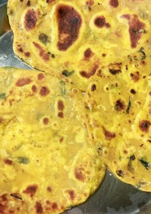 A picture of Methi dahi ke masala paratha.