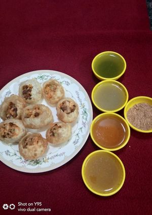 પાણીપુરી-4ફ્લેવર પાણી(panipuri 4 flavors pani Recipe in Gujarati) રેસીપી મુખ્ય ફોટો