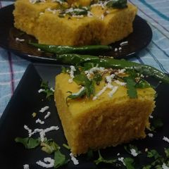 A picture of Besan dhokla.