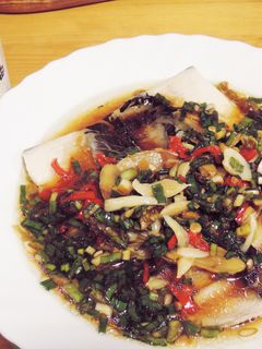 【源釀醬油】清蒸醬香蔥花虱目魚 的食譜成品照片